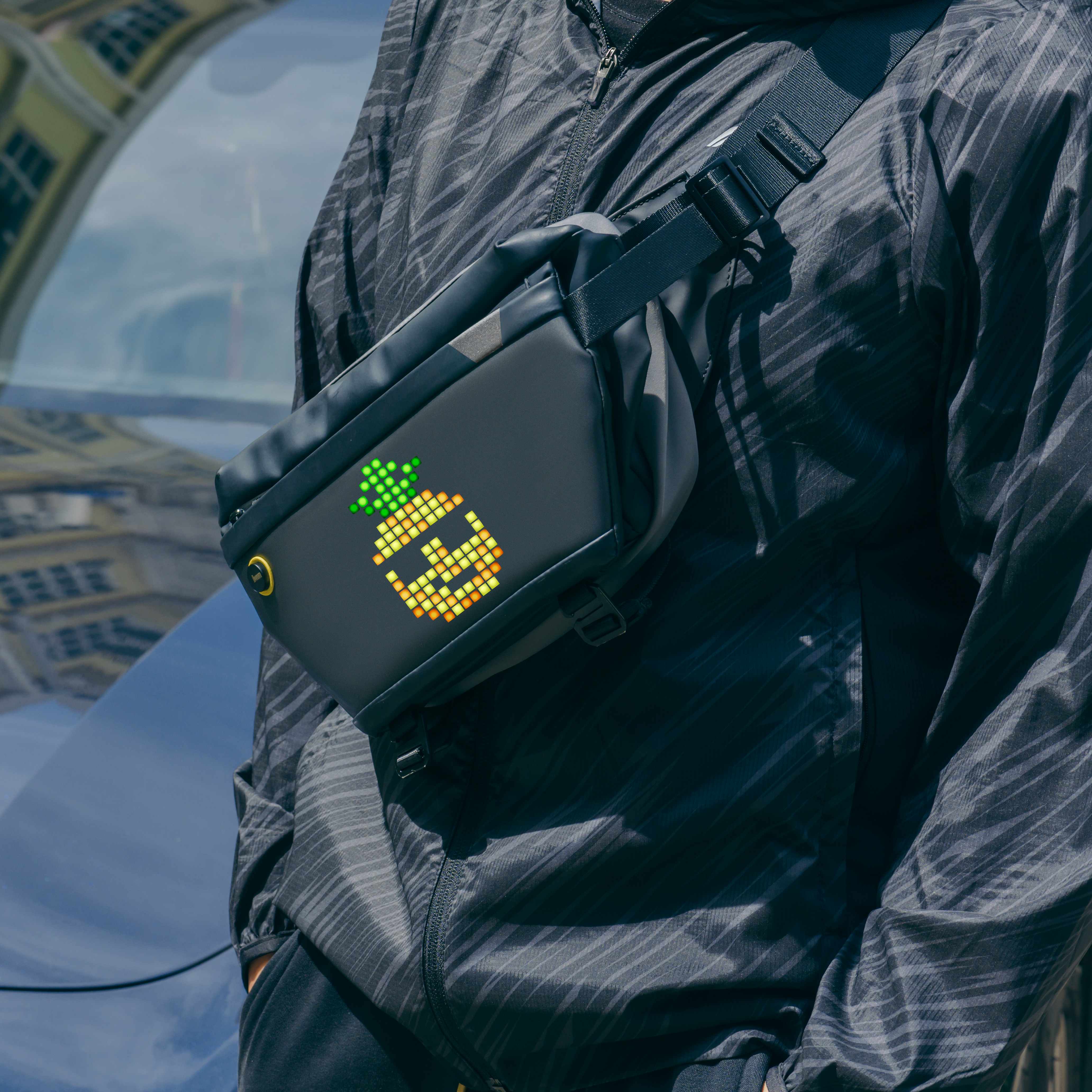Divoom Pixoo Sling Bag - Umhängetasche mit Pixeldisplay - schwarz